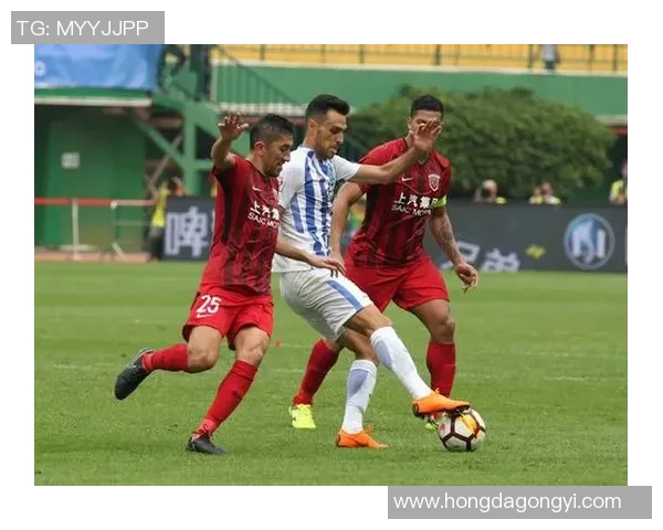 上港华夏激战正酣进球大战引发球迷热情高涨