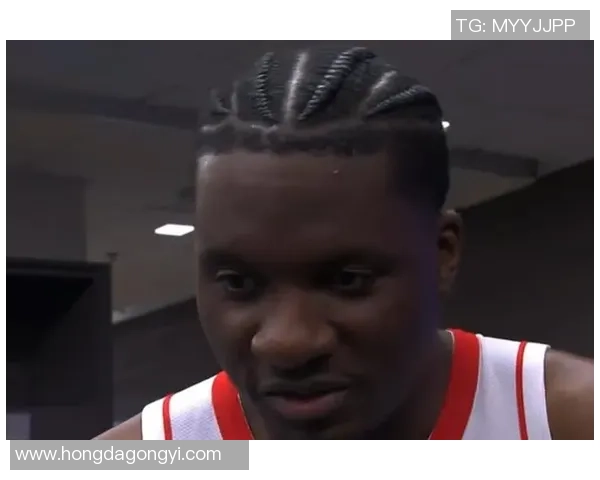 克林特卡佩拉在NBA赛场上的成长与影响力分析