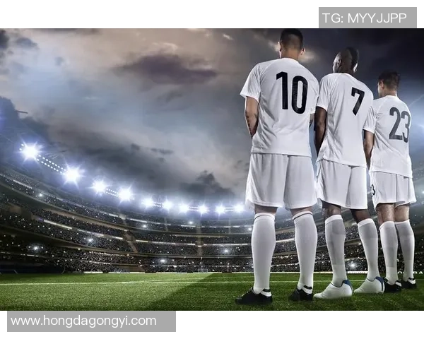 马内的足球之路：从塞内加尔小镇到世界舞台的辉煌历程