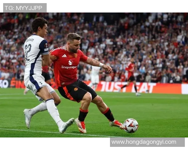 2018年曼联与热刺激战回顾：经典对决与精彩瞬间解析