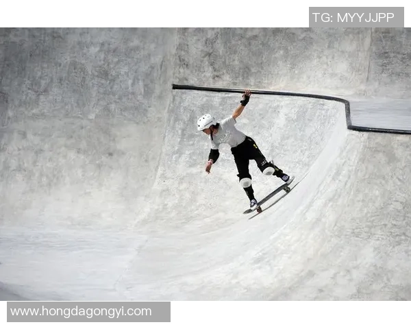 南京滑板队防守策略解析与滑板热点的深度探讨